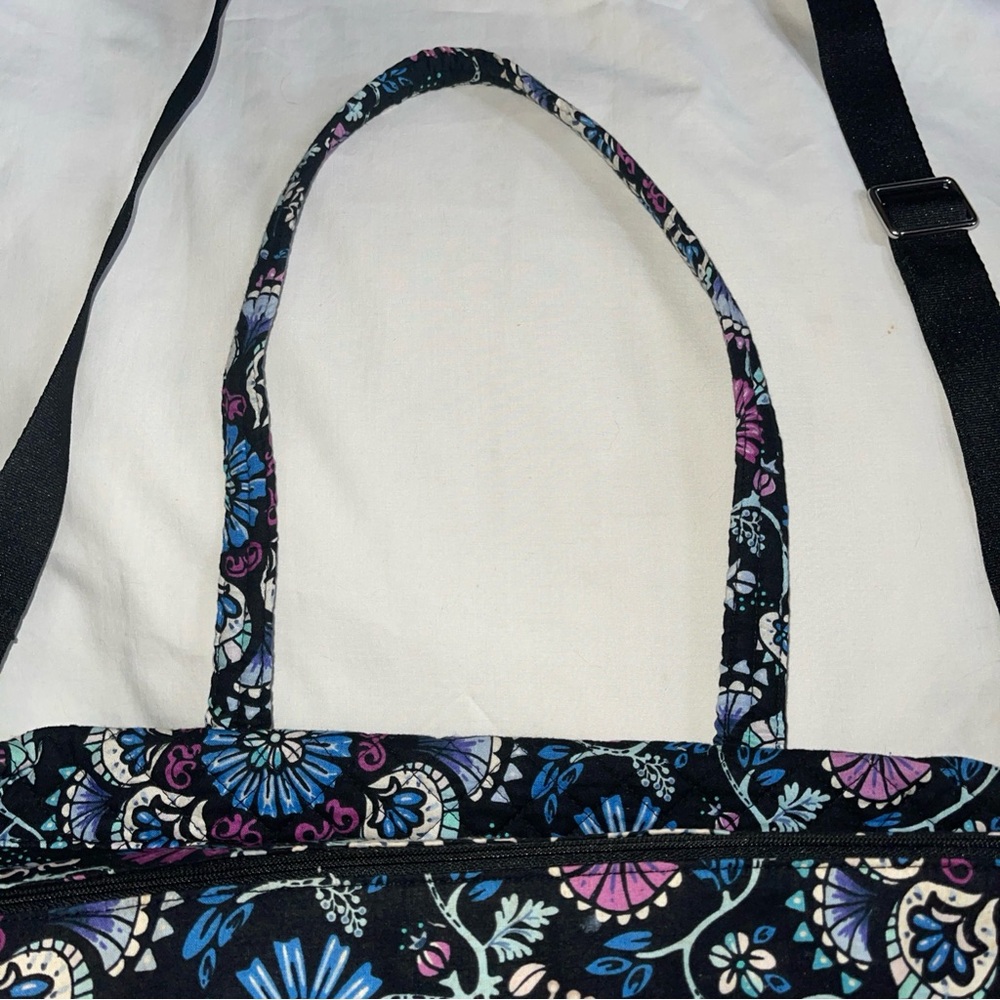 Vera Bradley Large Bramble Overnight Diaper Bag Cooler Pocket 18” - Picture 3 of 5